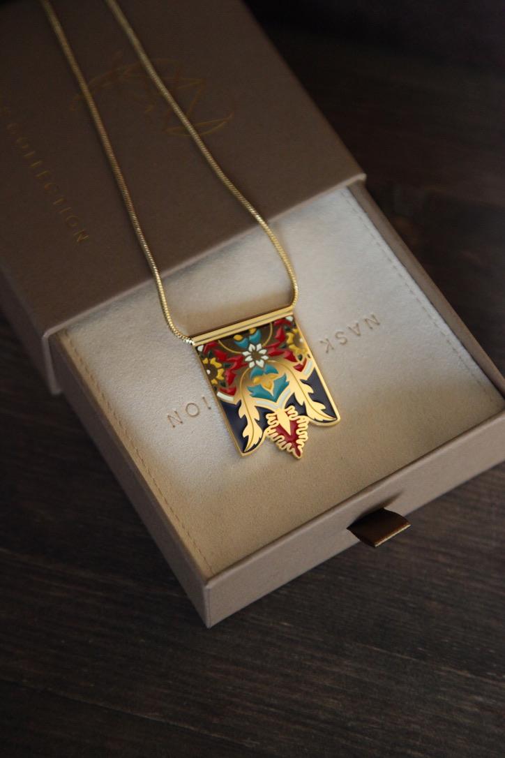 mina-khan-necklace